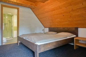 ložnice s dvojlůžkem (ložnice č. 2 v podkroví)