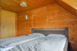 ložnice s dvojlůžkem (ložnice č. 3 v podkroví)