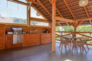 zahradní kuchyně a jídelní kout