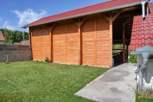 boční stěna terasy jde zavřít