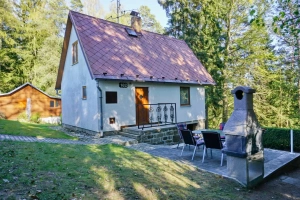 chata Malý Ratmírov nabízí pronájem pro max. 5 dospělých a 1 dítě do 12 let