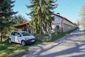parkování u chalupy Svatý Jan - Hrachov