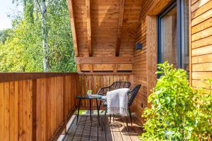 společný balkon pro ložnice č. 2 a 3 s posezením