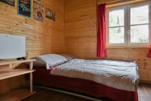ložnice s rozkládacím gaučem pro 2 osoby