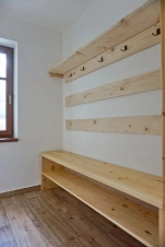 šatna u předsíně