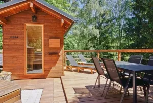 wellness zóna - finská sauna, 2 lehátka, posezení