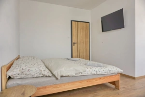 ložnice s dvojlůžkem, 2 lůžky a vlastní koupelnou