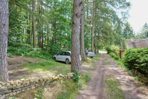 parkování cca 60 m od chaty