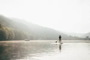 možnost zapůjčení paddleboardu
