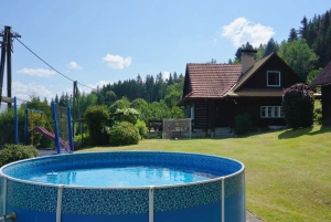 nadzemní kruhový bazén