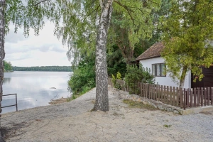 možnost přírodního koupání a rybaření přímo od chaty