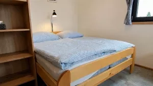 ložnice s dvojlůžkem, 2 lůžky a vlastní koupelnou