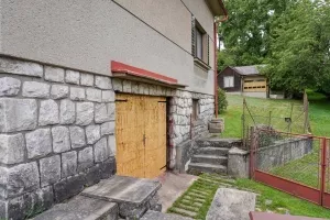 možnost úschovy jízdních kol v garáži