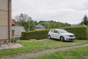 parkování u chalupy Sobkovice