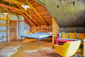 větší apartmán v podkroví