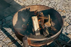 ohniště s posezením