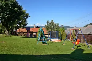 zahrada nabízí spoustu vyžití pro děti