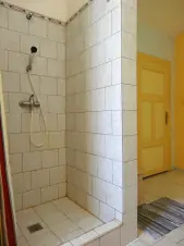 část č. 2 - sprchový kout v koupelně