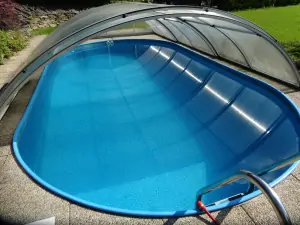 bazén má rozměry 7,5 x 3,5 x 1,5 m