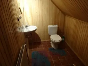 Samostatné WC v 1. patře