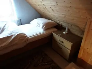 Apartmán (vejmínek) - podkrovní pokoj s 1 lůžkem