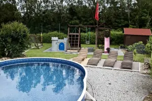 bazén a vyžití pro děti