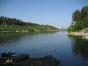 Přehradní nádrž Slezská Harta se od chaty nachází jen cca. 100 m - možnost koupání a rybaření