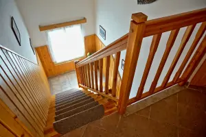část č. 1: schody do prvního patra