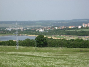 2 km od chaty se nachází vodní nádrž s tobogánem - ideální ke koupání