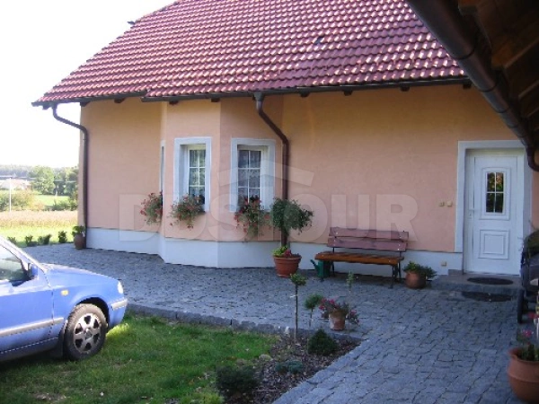 Vchod do penzionu Spolí