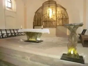 Tip na výlet: kostel Dobrá Voda u Sušice se skleněným oltářem