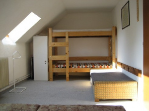 Ložnice se 3 lůžky a patrovou postelí