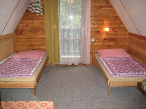 4-lůžková podkrovní ložnice