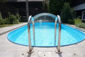 zapuštěný bazén 6,5 x 3,5 x 1,5 m s protiproudem