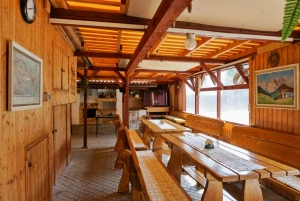 pergola s posezením a TV