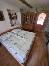 ložnice s dvojlůžkem