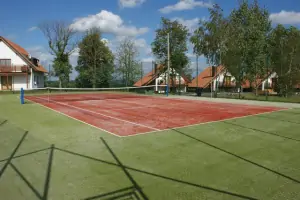 Hřiště lze využít např. na tenis, nohejbal nebo volejbal
