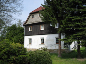 Chalupa s apartmánem Filipov leží na turistické stezce vedoucí přímo k přírodním krásám národního parku České Švýcarsko