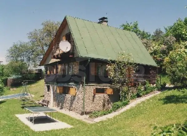 Pohled na chatu Belušské Slatiny
