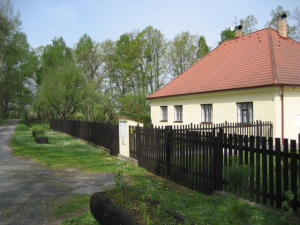 Chalupa Lipnice se nachází na samotě u rybníka Podřezaný