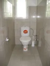 Objekt č. 1 - součástí koupelen je WC