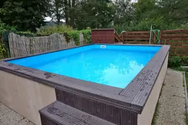 nadzemní bazén (4,9 x 2,9 x 1,3 m)