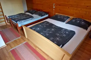 ložnice s dvojlůžkem, 2 lůžky a 2 přistýlkami