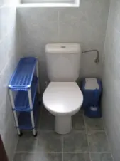 Samostatné WC v přízemí
