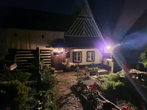 chata Sebranice v noci