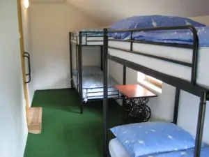 Ložnice s 2 patrovými postelemi