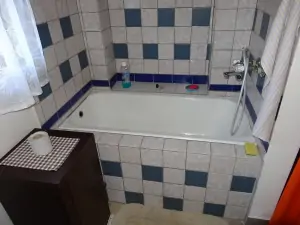 vana v koupelně