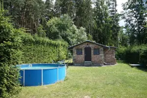chata Vojníkov (léto 2018) - k dispozici je kruhový nadzemní bazén