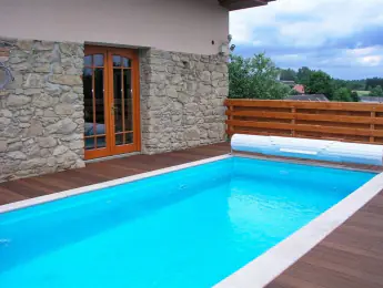 Sleva 5% na chaty s bazénem v dubnu pokračuje